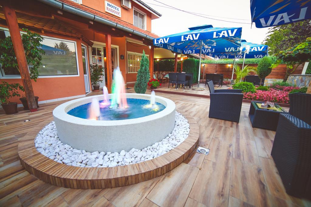 קרגיובאק Garni Hotel Radovic מראה חיצוני תמונה