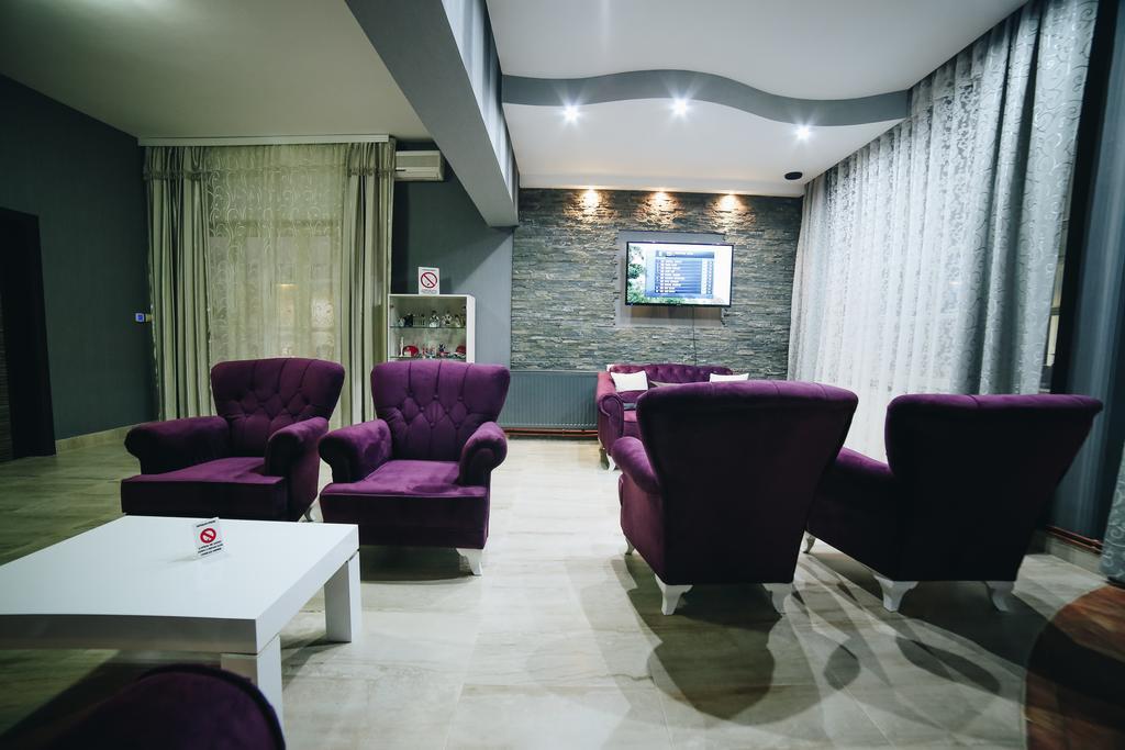 קרגיובאק Garni Hotel Radovic מראה חיצוני תמונה